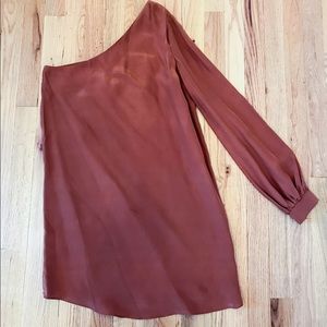 Elizabeth and James one-shoulder dress